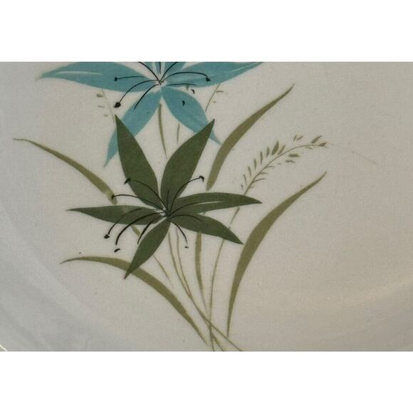 Tiger Lily Floral Salad Plates (2) ~ 7.5 Inches VTG Sabin China (Unmarked) READ - Picture 5 of 10